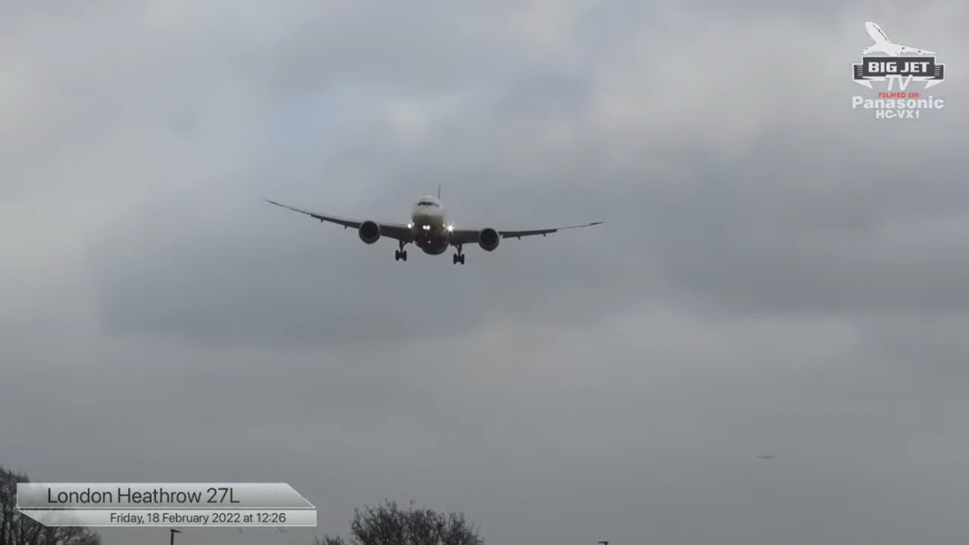 live landing at heathrow storm eunice